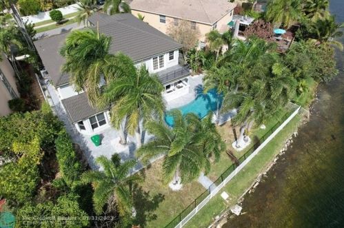 3591 177th Ave, Hollywood FL  33029-1666 exterior