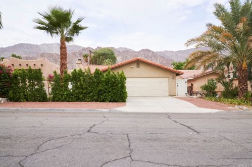 51899 Avenida Carranza, La Quinta CA  92253-3156 exterior