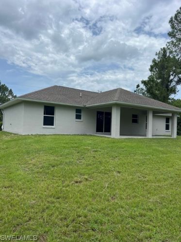 1038 Hunter St, Lehigh Acres, FL 33974-2659