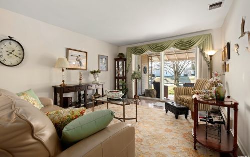 46 Harbor, Amityville, NY 11701-3838