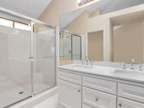 2752 Simi Hills Ln, Simi Valley CA  93063-2490 exterior