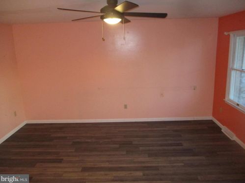46 Canal St, Dauberville, PA 19533-8825