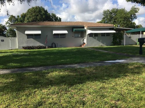 360 52nd St, Hialeah, FL 33013-1523