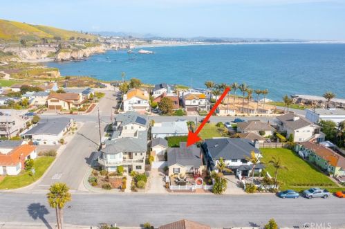 317 Palisade Ave, Pismo Beach, CA 93449-2125