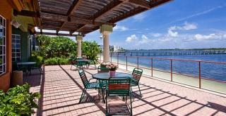 1632 Federal Hwy, Boynton Beach FL  33435-6901 exterior