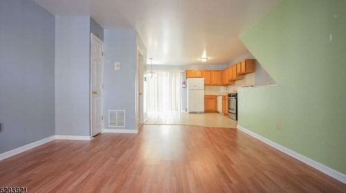 174 Clinton St, East Orange NJ  07018-3040 exterior