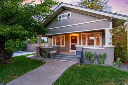 126 Junior St, Santa Rosa, CA 95404-4027