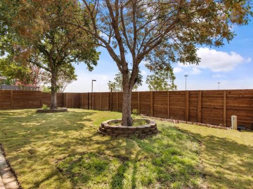 5064 San Jacinto Dr, Fort Worth TX 76137-5537 exterior