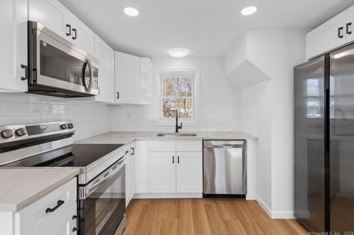 22 Fountain St, Norwich CT  06360-5008 exterior