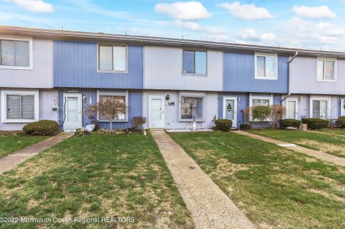 42 Creek Rd, Bricktown, NJ 08724-3302