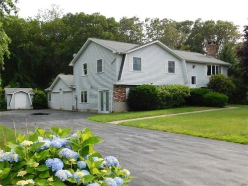 5 Almond Dr, Waterford, CT 06385-2101