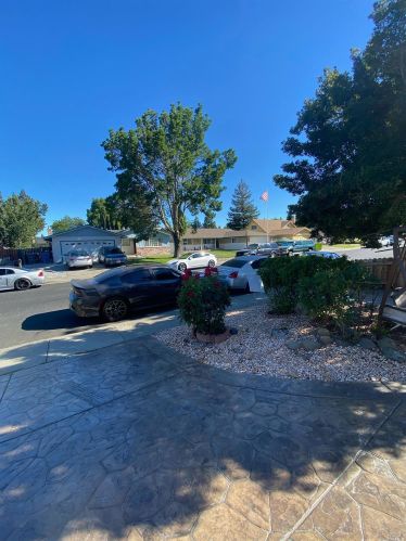 217 Riverdale Ave, Vacaville CA  95687-6420 exterior