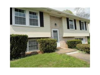 2412 Rolling Farms Rd, Glenshaw, PA 15116-2564