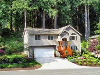 162 Harbor View Dr, Bellingham, WA 98229-7621