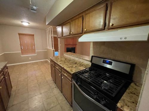 181 Greenleaf Ln, Conroe TX  77304-2523 exterior