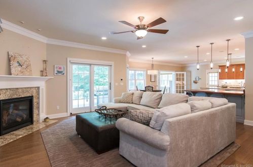 18 Heron Pond Rd, Essex CT  06426-1466 exterior