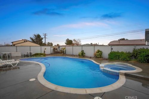 14821 Gravilla Rd, Victorville, CA 92392-9494