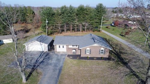 134 Pine Grove School Rd, London, KY 40744-9400