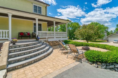 233 Darwin St, Lake Geneva WI  53147-2012 exterior