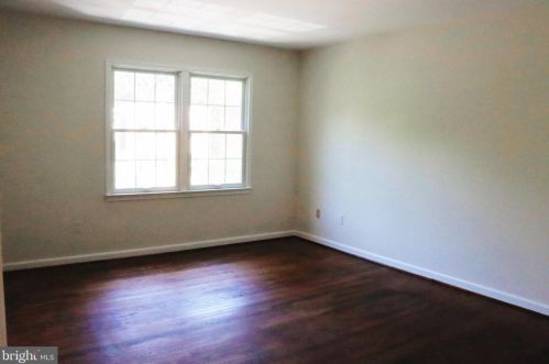 217 James Thurber Ct, Falls Church VA  exterior