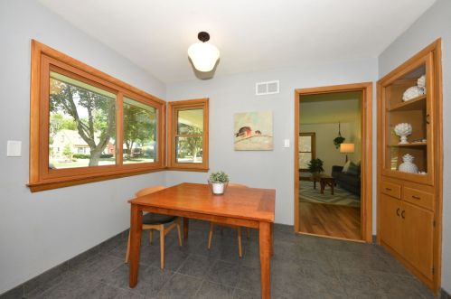 2205 Marne Ave, Milwaukee WI  53209-4328 exterior