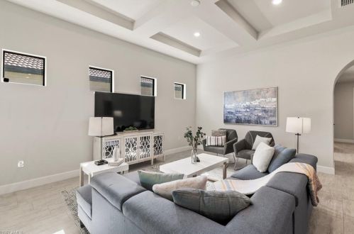 2754 Aviamar Cir, Naples FL 34114-0097 exterior