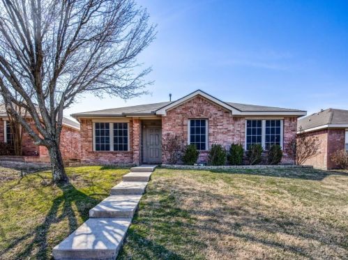 2428 Mallory Ln, Lancaster, TX 75134-1975