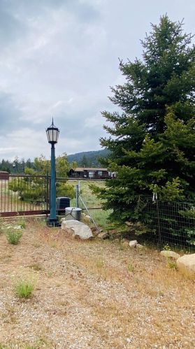1957 Julien Ln, Frazier Park, CA 93225-9590