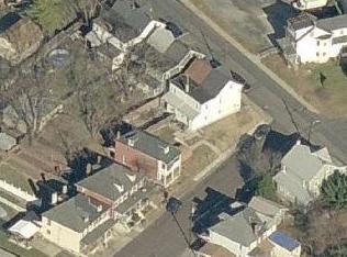 111 9th St, Easton, PA 18042-5413