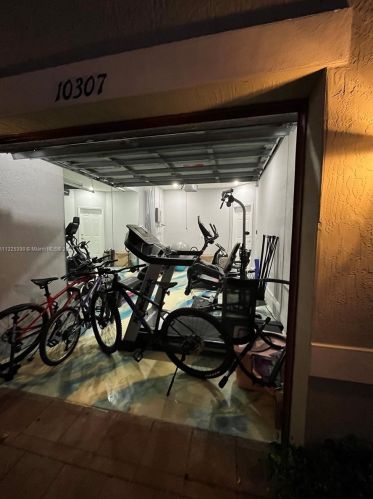 10307 34th Ct, Hialeah FL  33018-1879 exterior