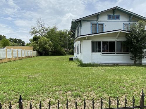 233 21st St, Winter Haven, FL 33880-2512