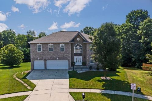 101 Deer Path Ct, Pataskala, OH 43062-6004