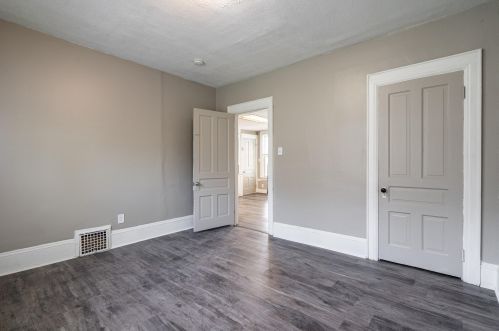 1270 43rd St, Milwaukee WI  53208-2721 exterior