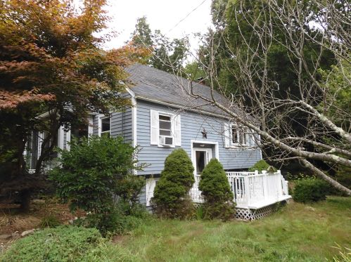 5 Tara Ln, Newton, NH 03858-3619