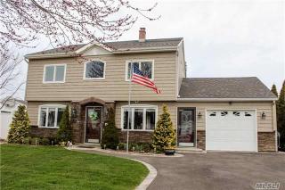 53 Homestead Ln, Plainedge, NY 11756-3928