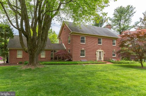 1050 Wawaset Rd, Kennett Sq, PA 19348-1019