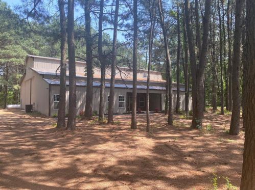 760 Cedar St, Blossom, TX 75416-2520