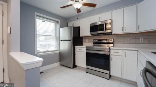 8320 Bark Tree Ct, Springfield VA  22153-3828 exterior
