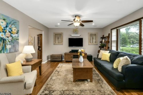 13 Glenwood Rd, Fanwood, NJ 07023-1424