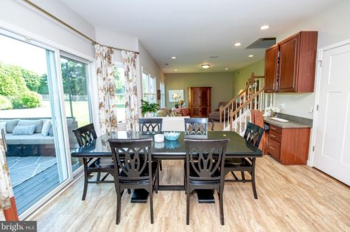 156 Whitney Ln, Southampton PA  18954-1080 exterior