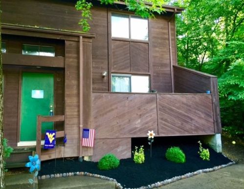 5730 Shawnee Dr, Huntington WV  25705-3325 exterior
