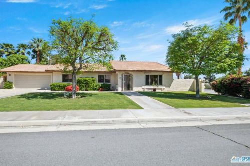 3190 Loma Vista Cir, Palm Springs, CA 92264-8751
