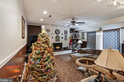 370 Ramsey Rd, Yardley PA 19067-4639 exterior