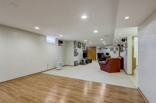 5237 20th St, Milwaukee WI 53233-2548 exterior