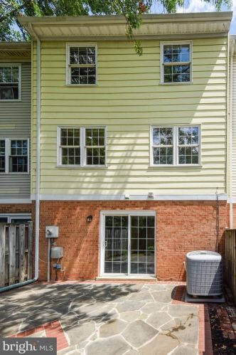 7702 Trevino Ln, Falls Church VA  22043-3507 exterior