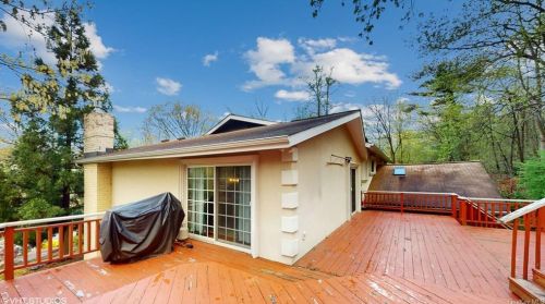 828 Sherry Dr, Valley Cottage NY  10989-2202 exterior