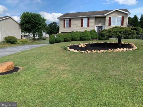 159 Baldwin Blvd, Lees Cross Roads, PA 17257-9606