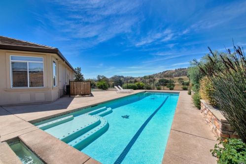 3959 Skyhawk Ln, Vacaville CA  95688-9516 exterior