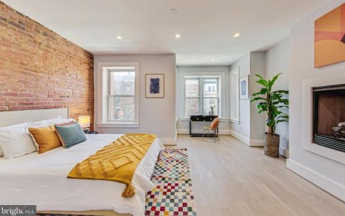 2119 1st St, Washington DC  20001-1004 exterior