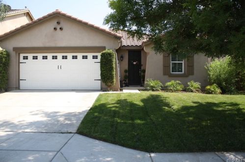 1493 Marigold Dr, Perris, CA 92571-7560